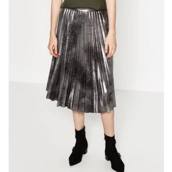 Zara Metallic Accordion Pleated Midi Skirt, Small - Picture 6 of 12